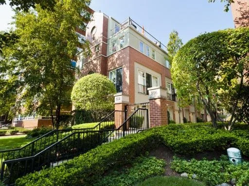 Unit for sale at 814 HINMAN Avenue, EVANSTON, IL 60202