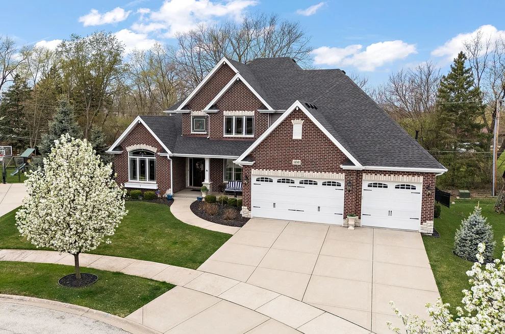 Unit for sale at 14340 Oakwood Court, Orland Park, IL 60462