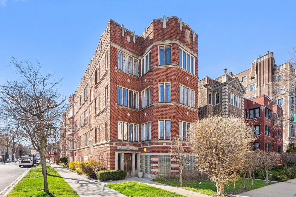 Unit for sale at 6756 S OGLESBY Avenue, Chicago, IL 60649