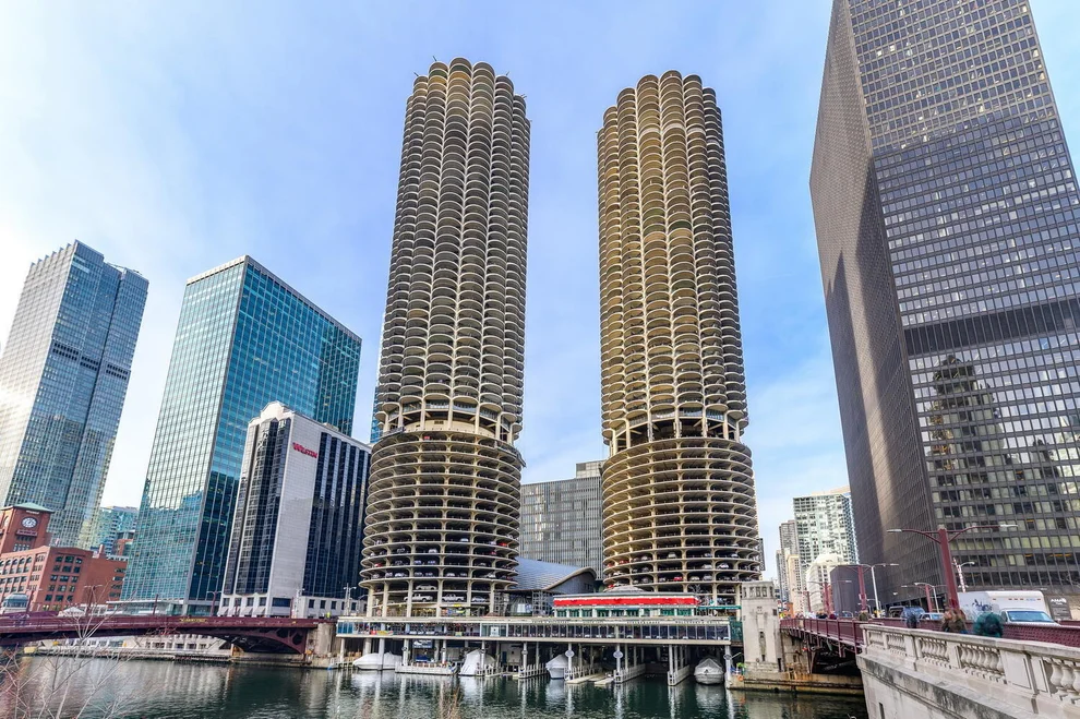 Unit for sale at 300 N STATE Street, Chicago, IL 60654