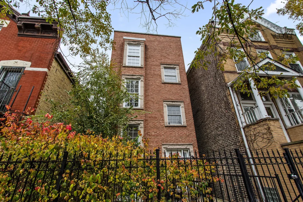 Unit for sale at 1413 N Bosworth Avenue, Chicago, IL 60642