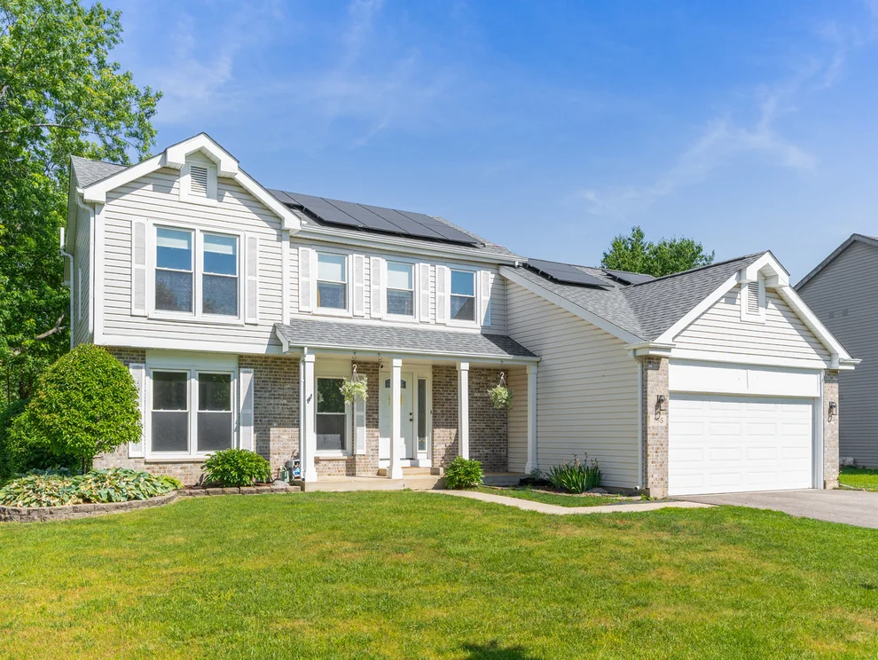 Unit for sale at 165 Park Meadow Lane, Bolingbrook, IL 60440