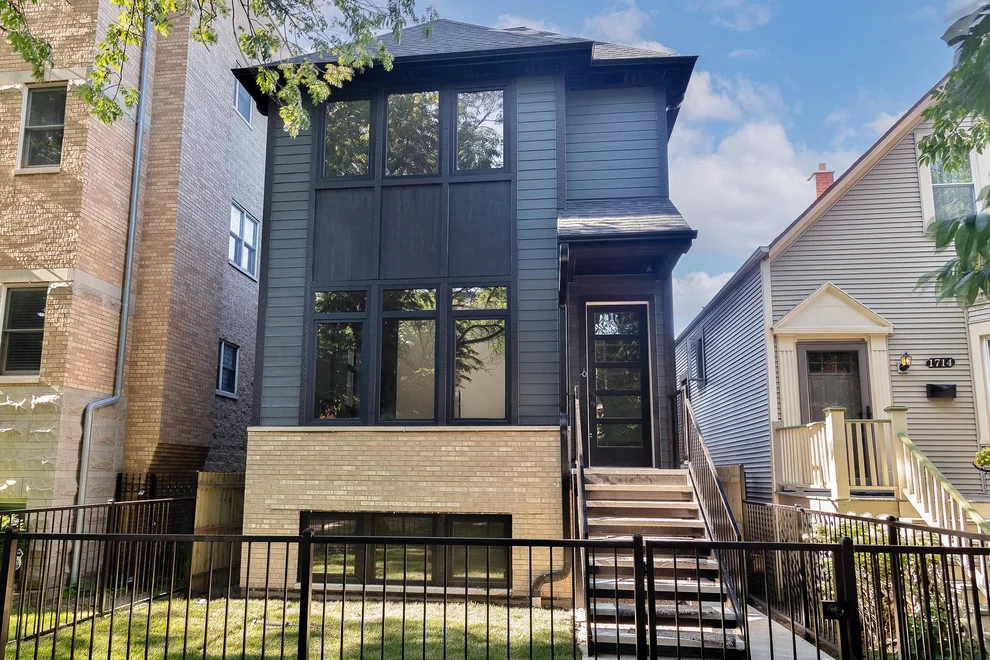Unit for sale at 1716 W Berwyn Avenue, Chicago, IL 60640