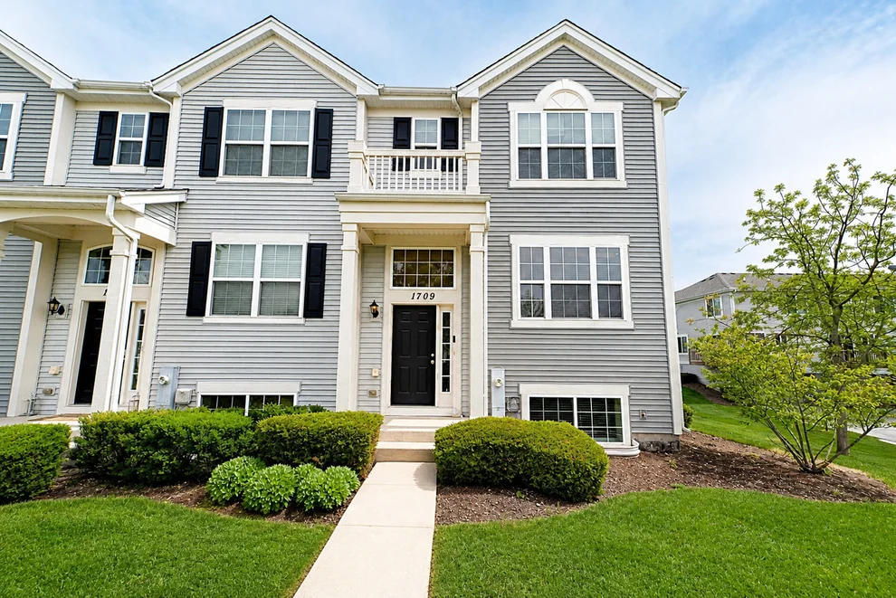 Unit for sale at 1709 Windward Drive, Pingree Grove, IL 60140