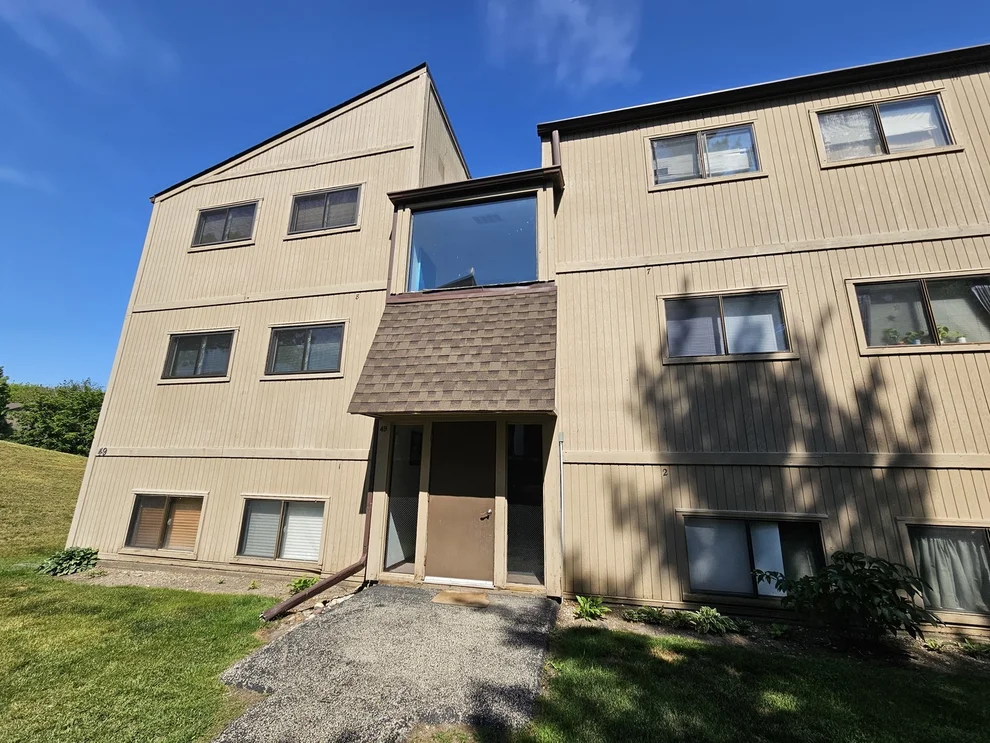 Unit for sale at 49 Oak Hill Colony Street, Fox Lake, IL 60020