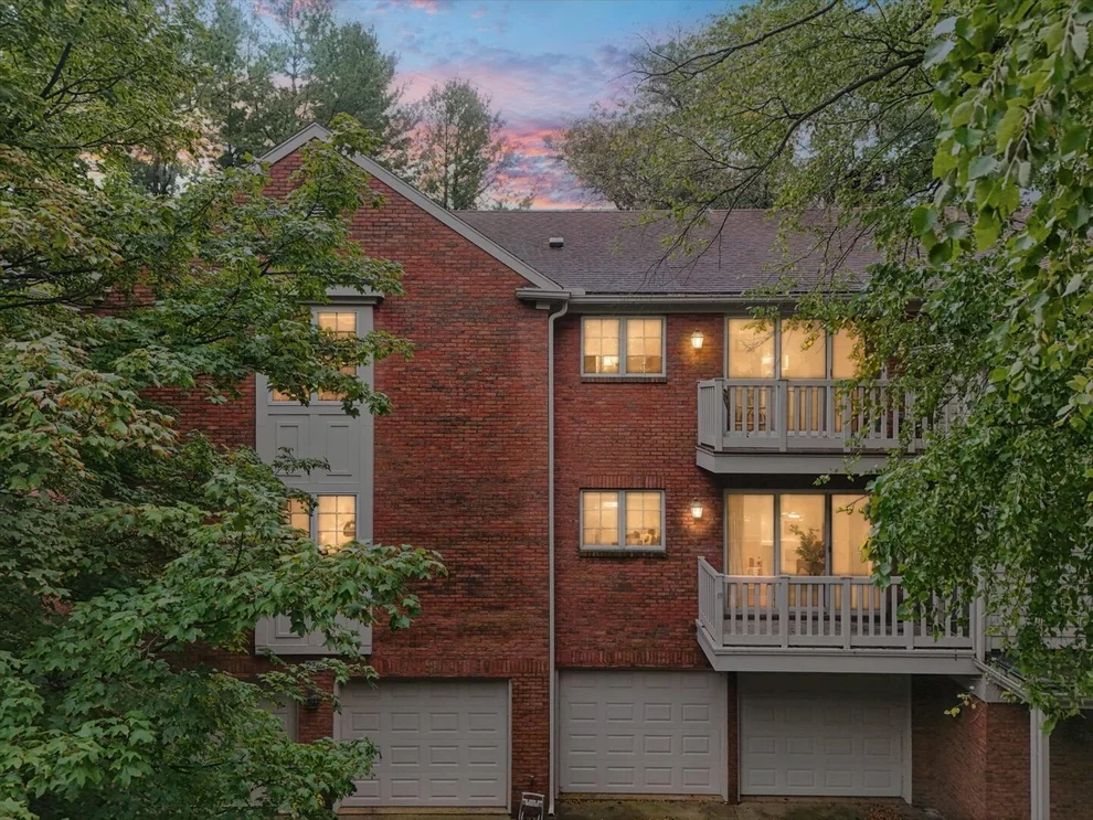Unit for sale at 921B Cheshire Drive, Champaign, IL 61821