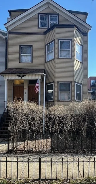 Unit for sale at 2711 N Dayton Street, Chicago, IL 60614