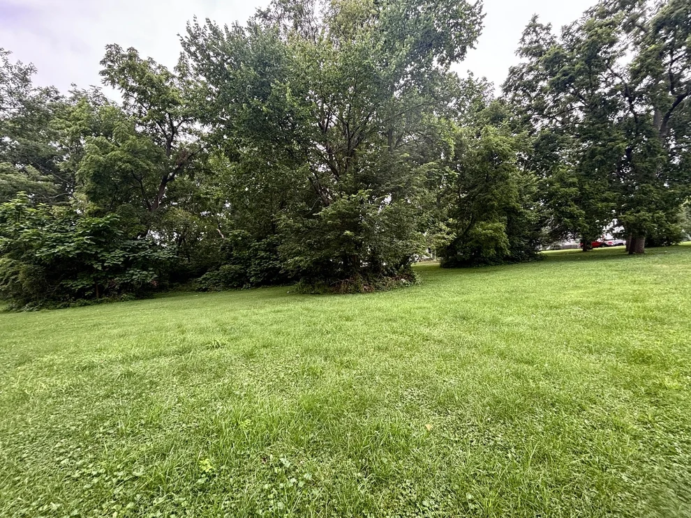 Unit for sale at 524 W Lincoln Avenue, Belvidere, IL 61008
