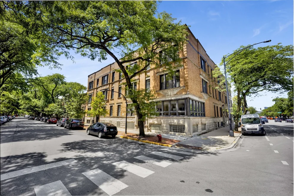 Unit for sale at 616 S Loomis Street, Chicago, IL 60607