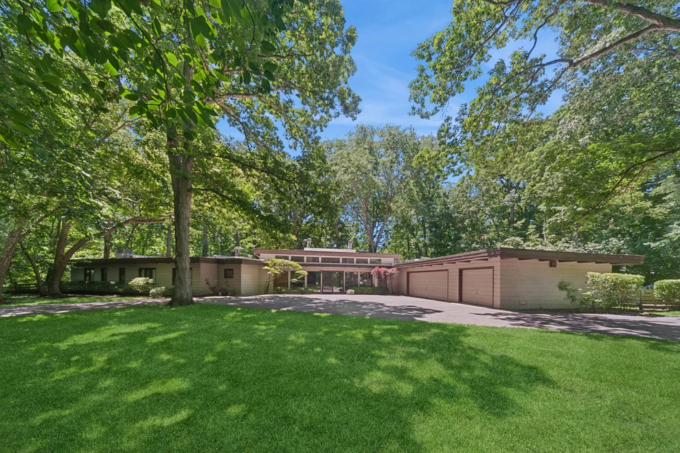 Unit for sale at 3033 Blackthorn Road, Riverwoods, IL 60015