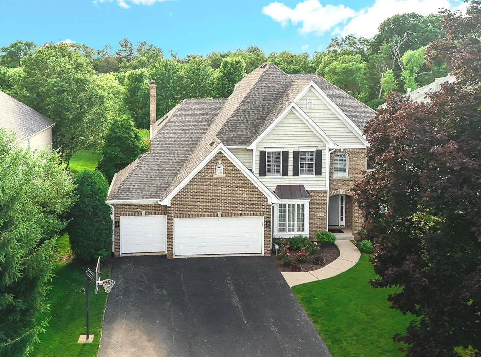 Unit for sale at 6430 Clarendon Hills Road, Willowbrook, IL 60527