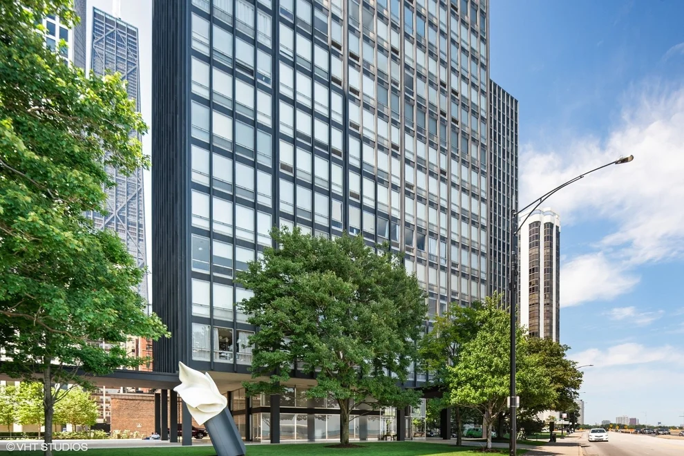 Unit for sale at 880 N LAKE SHORE Drive, Chicago, IL 60611
