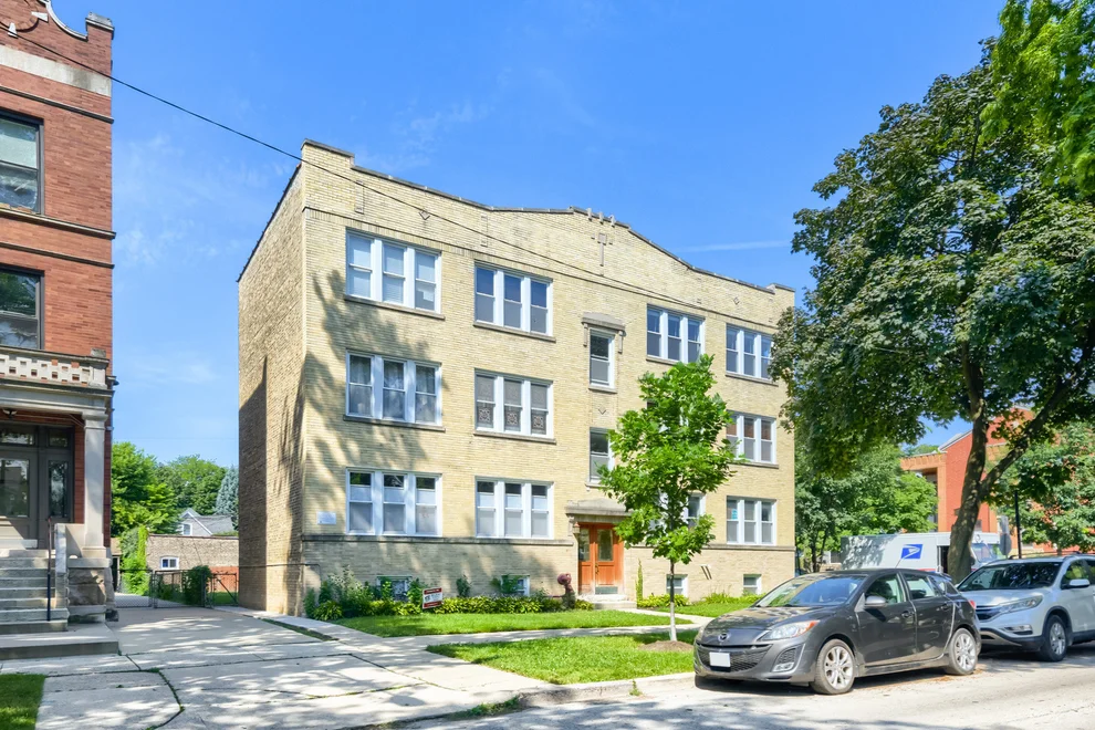 Unit for sale at 4456 N Kenneth Avenue, Chicago, IL 60630