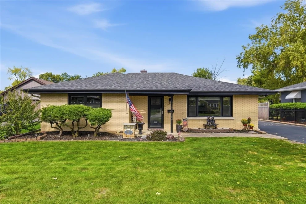 Unit for sale at 1015 Campbell Street, Joliet, IL 60435