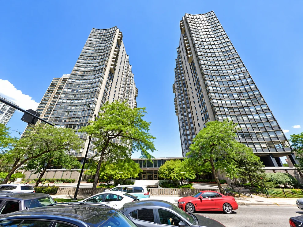 Unit for sale at 5701 N Sheridan Road, Chicago, IL 60660