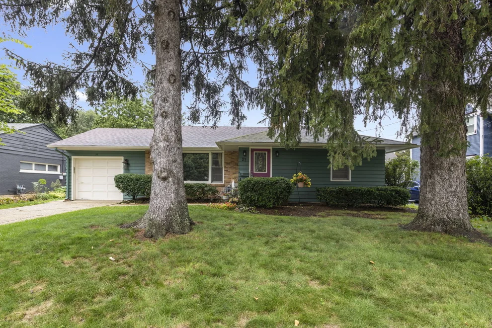 Unit for sale at 27 Francis Avenue, Crystal Lake, IL 60014