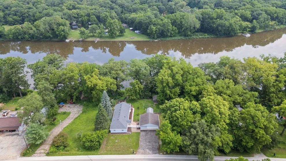 Unit for sale at 21040 W Highway 113, Custer Park, IL 60481