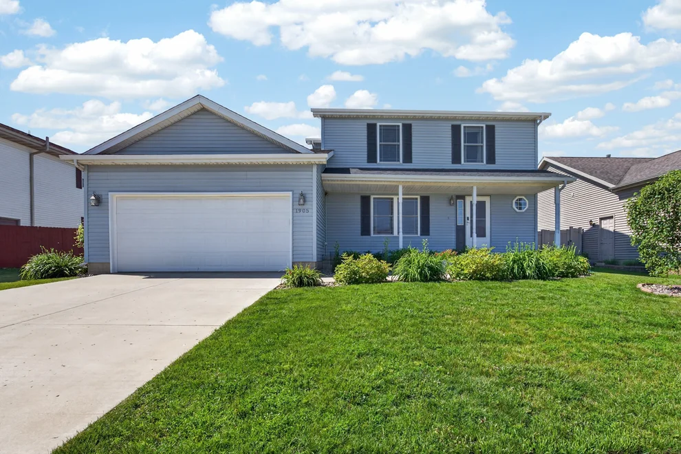 Unit for sale at 1905 Saltonstall Drive, Normal, IL 61761