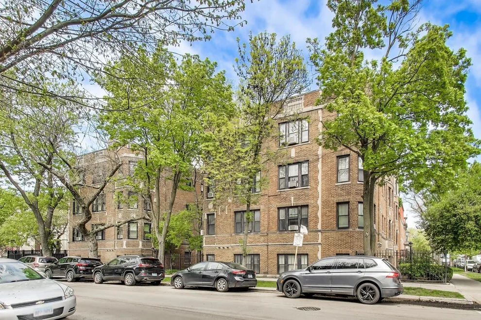 Unit for sale at 1106 W Montana Street, Chicago, IL 60614
