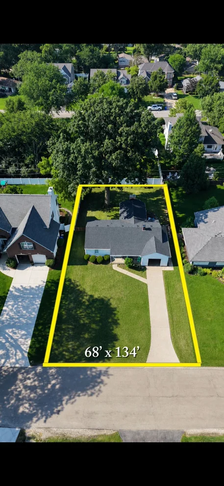 Unit for sale at 615 Wakeman Avenue, Wheaton, IL 60187