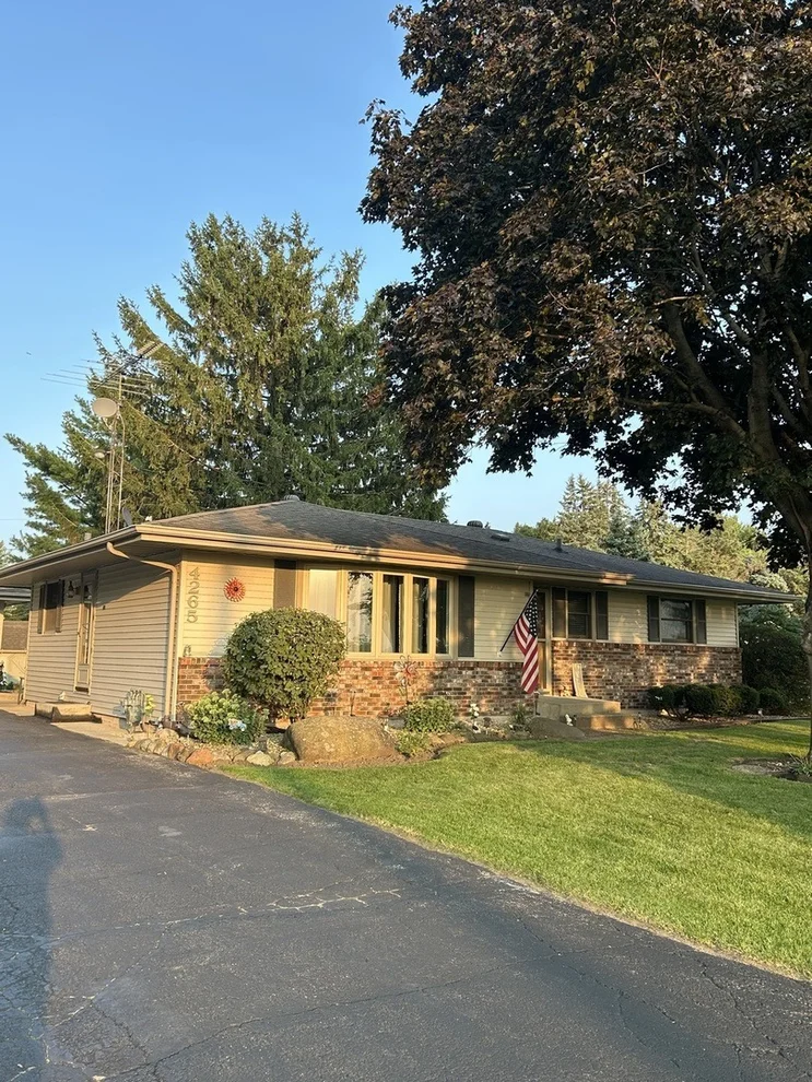 Unit for sale at 4265 Town Hall Road, Belvidere, IL 61008