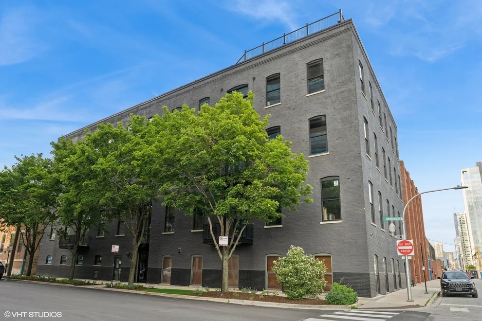 Unit for sale at 401 N Aberdeen Street, Chicago, IL 60642
