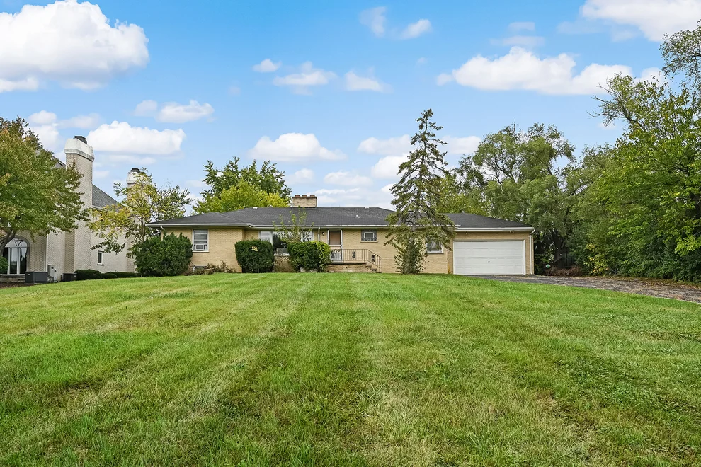Unit for sale at 219 79th Street, Burr Ridge, IL 60527