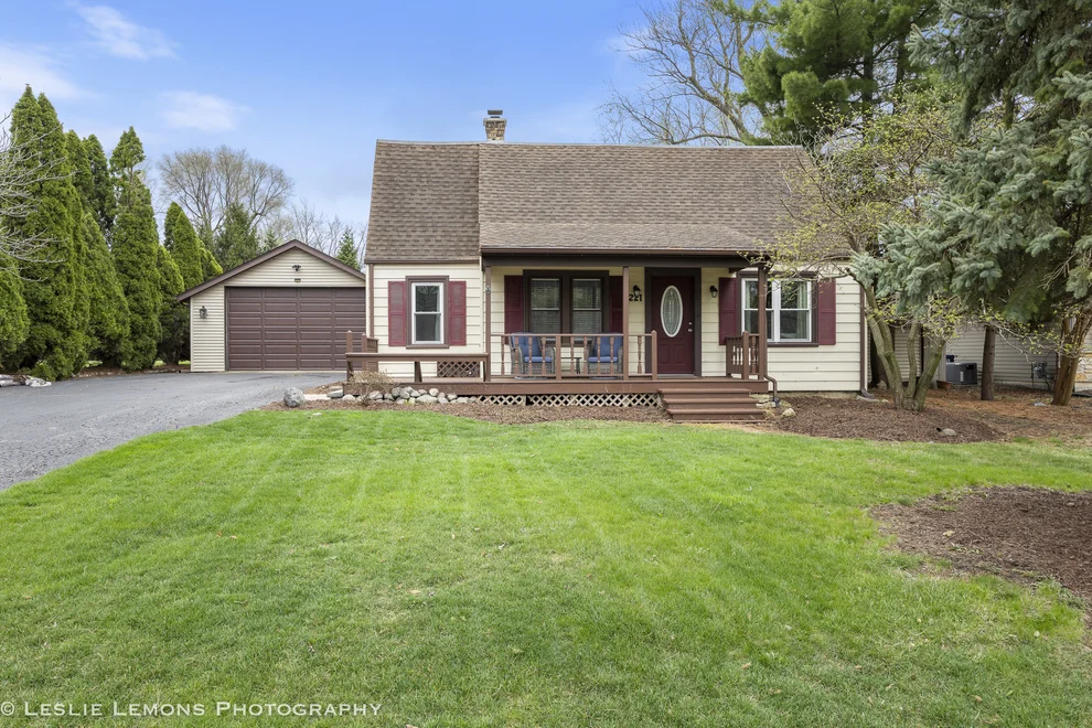 Unit for sale at 221 69th Street, Darien, IL 60561