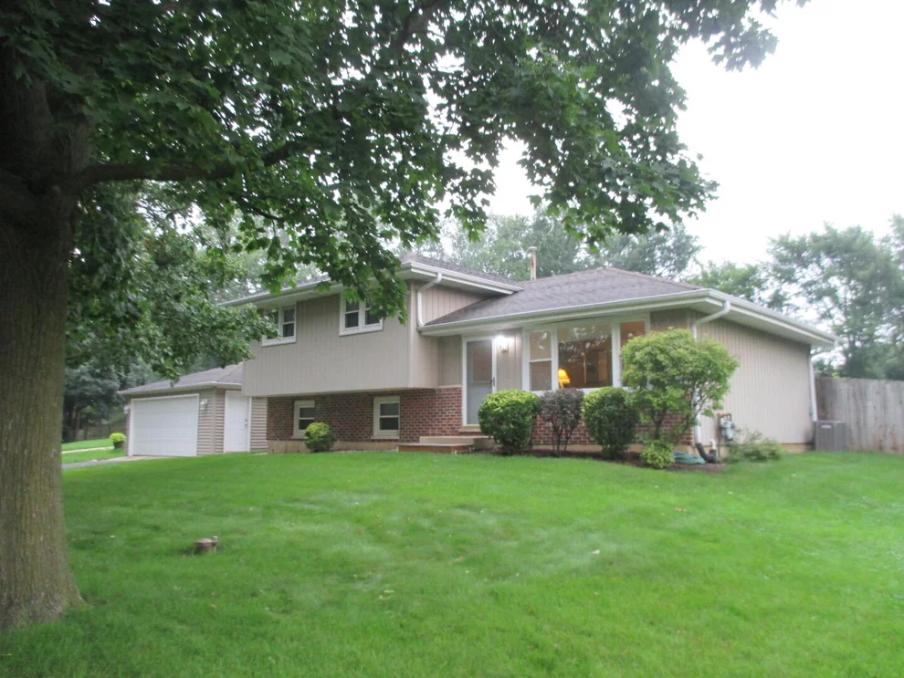 Unit for sale at 23W554 Burdette Avenue, Carol Stream, IL 60188