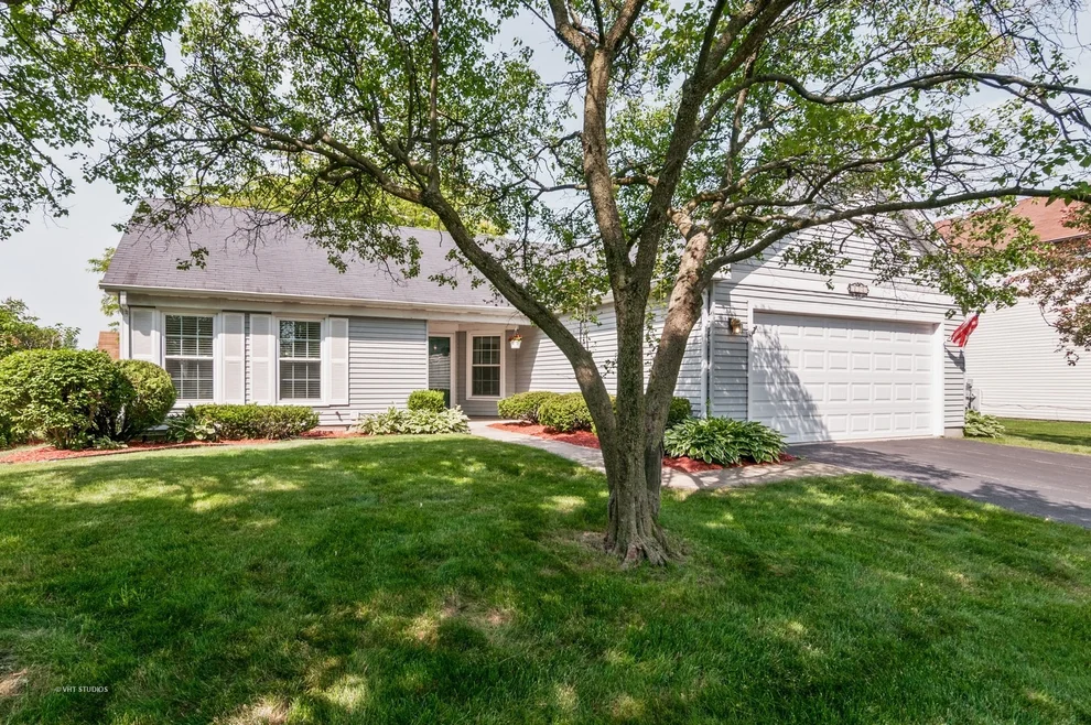 Unit for sale at 2142 Oriole Lane, GLENDALE HEIGHTS, IL 60139