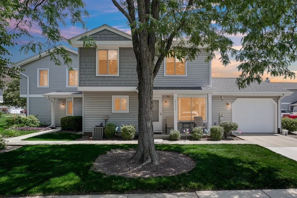 Unit for sale at 2442 Brunswick Circle, Woodridge, IL 60517