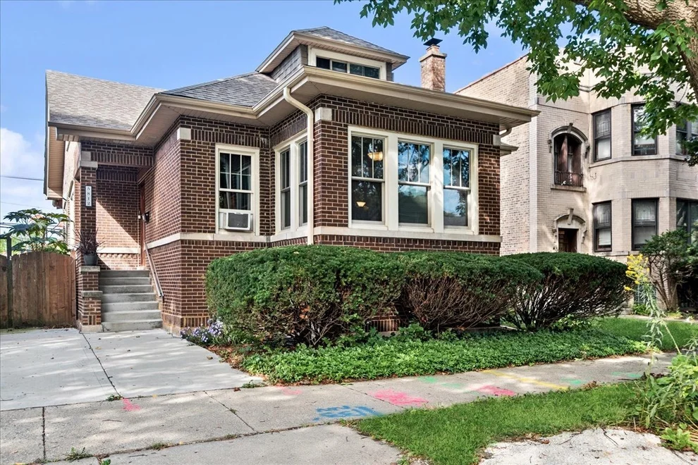 Unit for sale at 5812 N Fairfield Avenue, Chicago, IL 60659