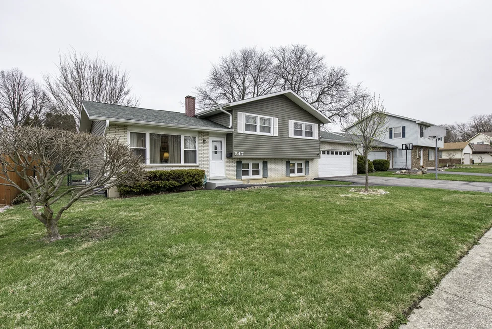Unit for sale at 547 Phillips Circle, Antioch, IL 60002
