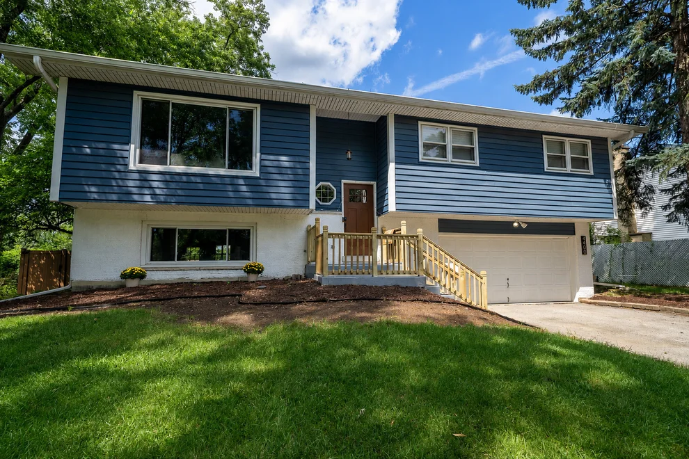 Unit for sale at 4400 Black Partridge Lane, Lisle, IL 60532