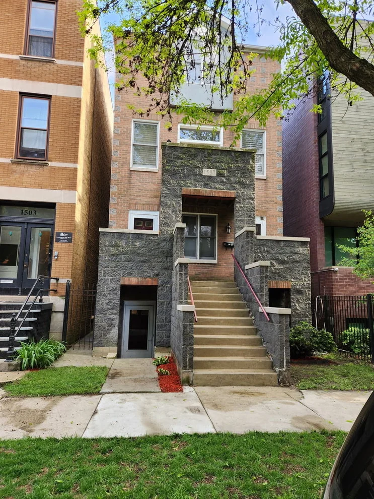 Unit for sale at 1507 W George Street, Chicago, IL 60657
