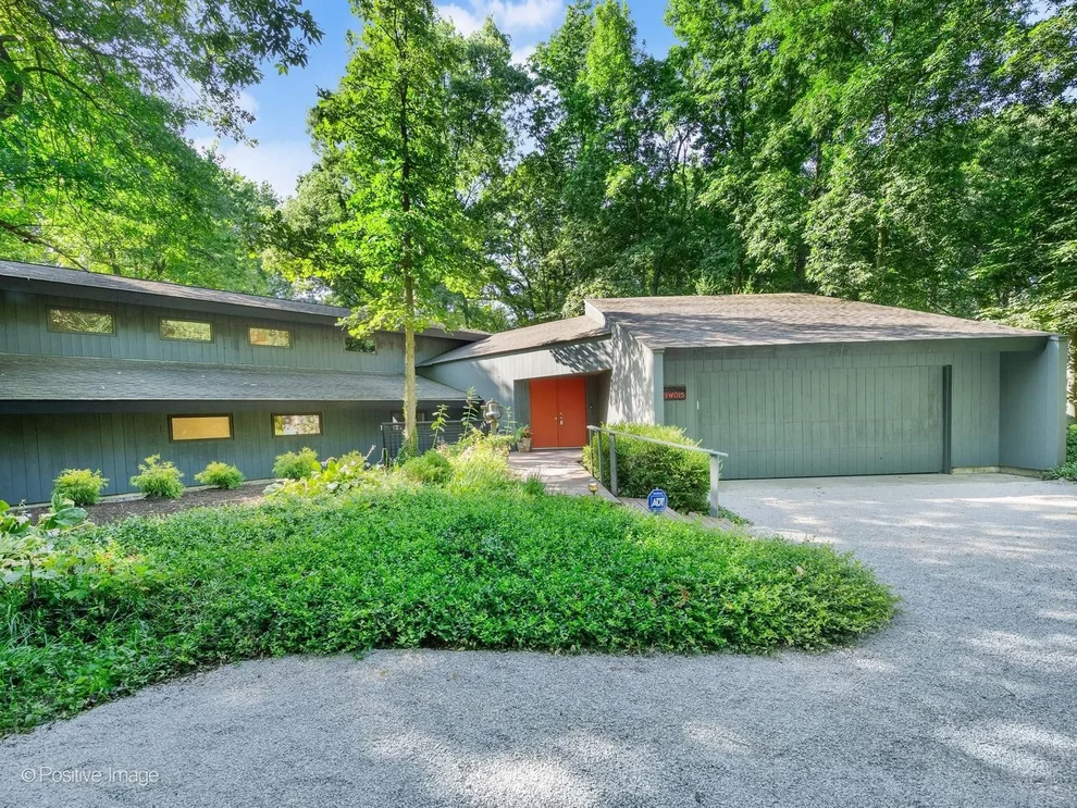 Unit for sale at 29W015 Forest Lane, Warrenville, IL 60555