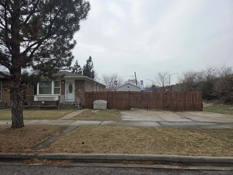 Unit for sale at 12622 S Marquette Avenue, Chicago, IL 60633