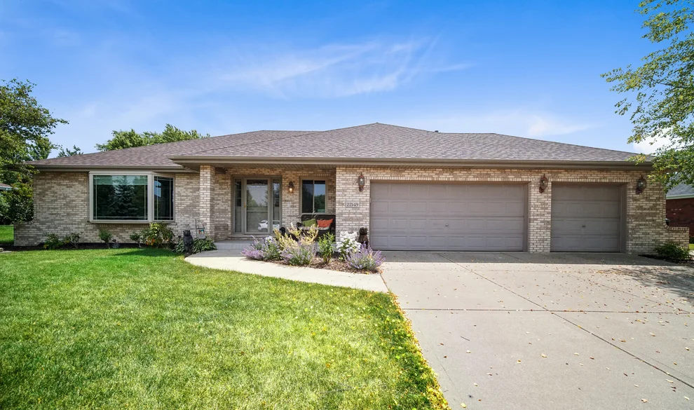 Unit for sale at 22149 Rosemary Road, Frankfort, IL 60423
