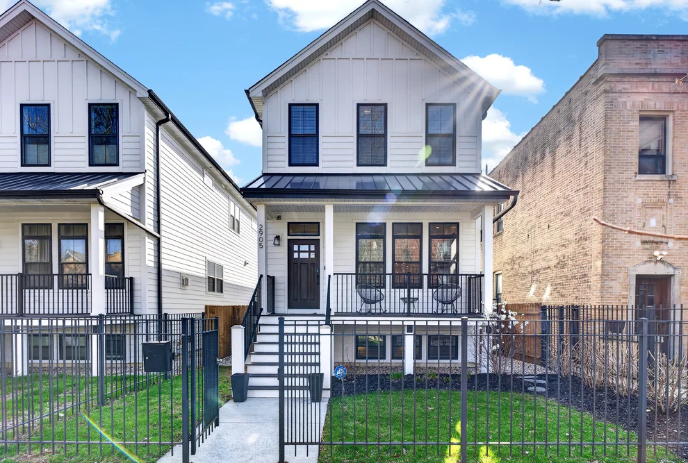Unit for sale at 2905 N Talman Avenue, Chicago, IL 60618