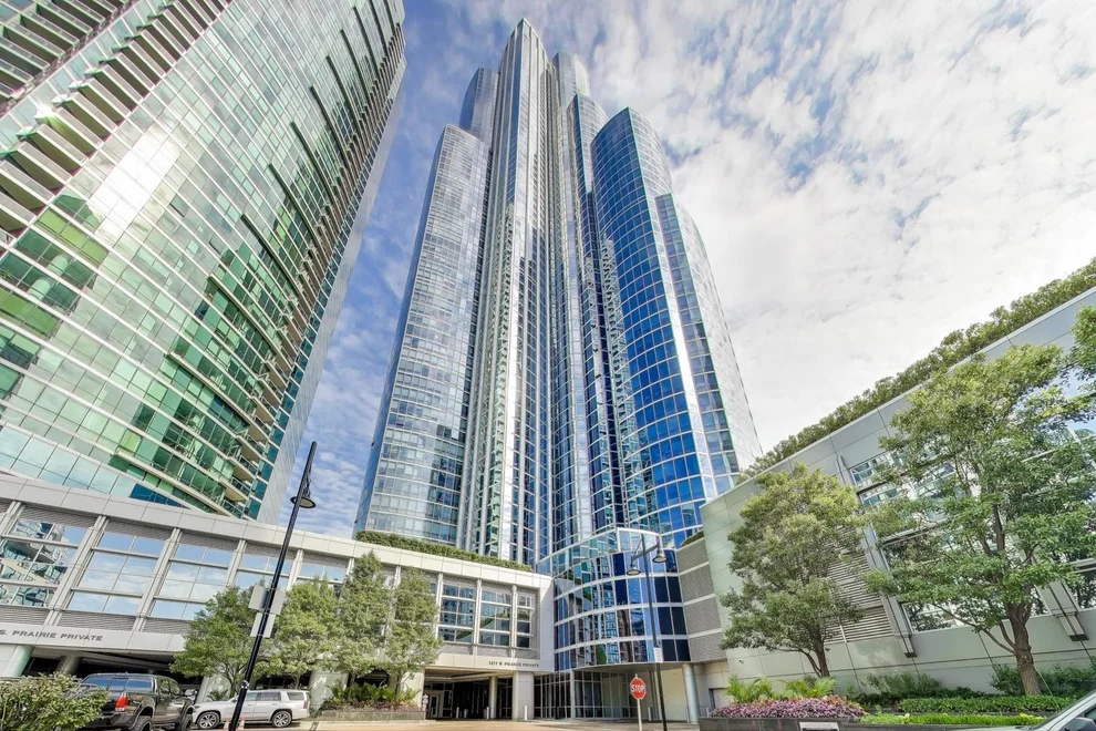 Unit for sale at 1211 S Prairie Avenue, Chicago, IL 60605