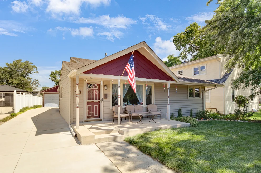 Unit for sale at 7306 W 115th Street, Worth, IL 60482
