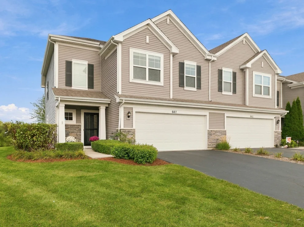 Unit for sale at 667 Anchorage Court, Pingree Grove, IL 60140