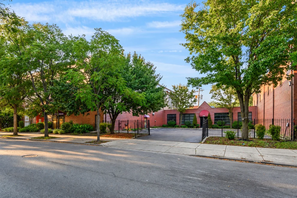 Unit for sale at 1960 W 13th Street, Chicago, IL 60608