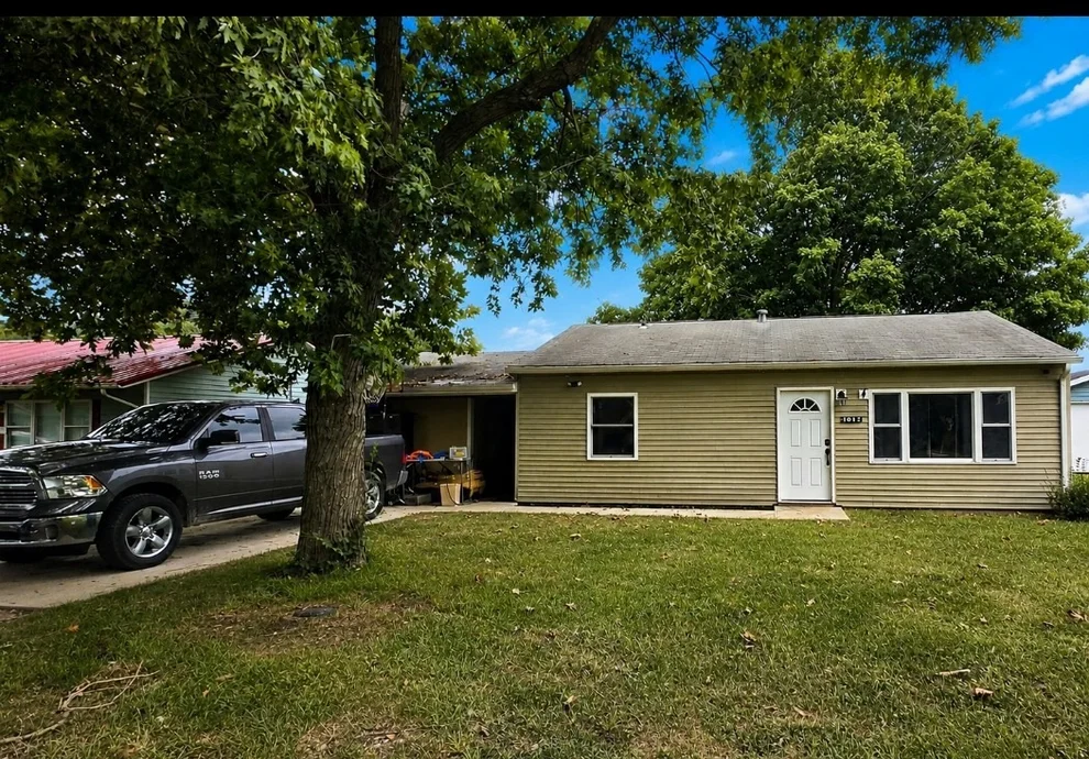 Unit for sale at 1017 S Eastview Drive, Tuscola, IL 61953