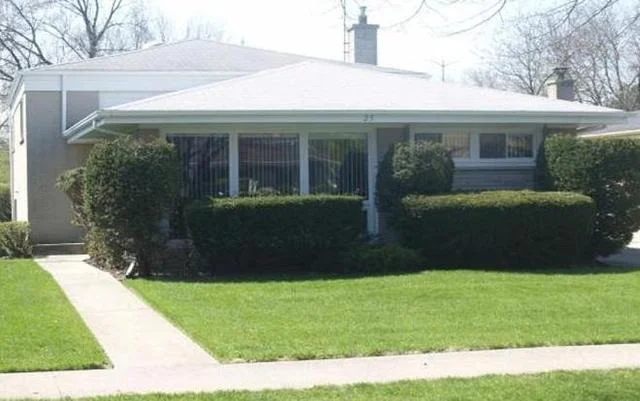 Unit for sale at 25 Wilmette Avenue, Glenview, IL 60025