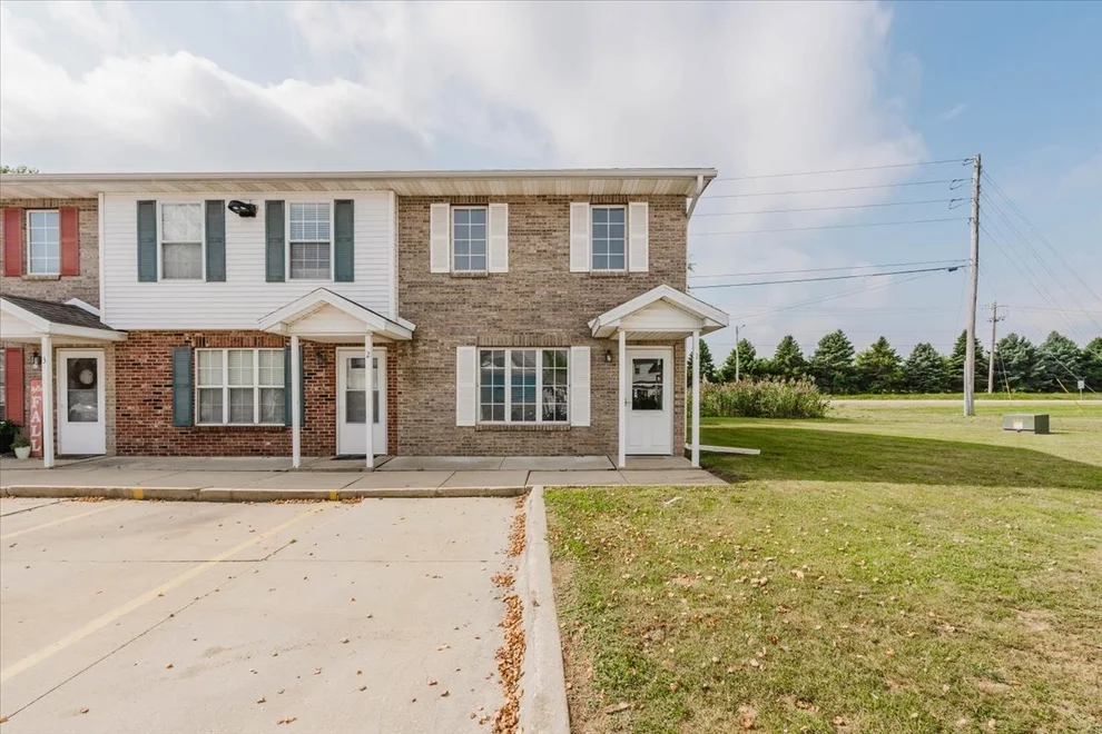 Unit for sale at 23 Fetzer Drive, Bloomington, IL 61704
