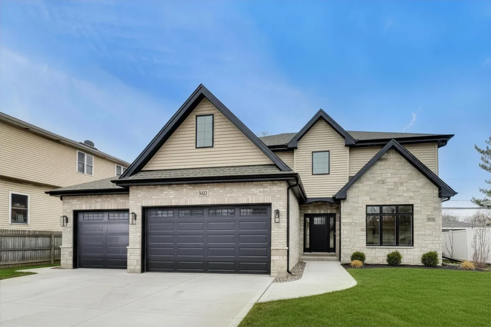 Unit for sale at 9322 S 54th Avenue, Oak Lawn, IL 60453