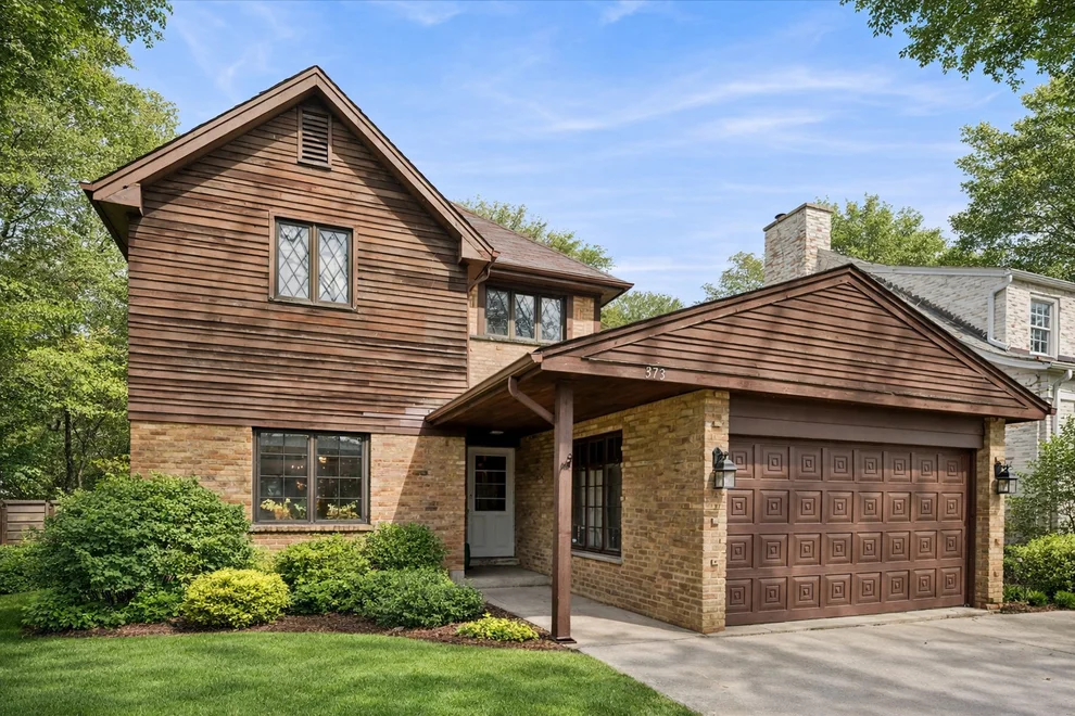 Unit for sale at 373 Sunset Road, Winnetka, IL 60093