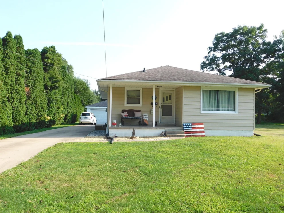 Unit for sale at 213 Sangamon Street, Streator, IL 61364