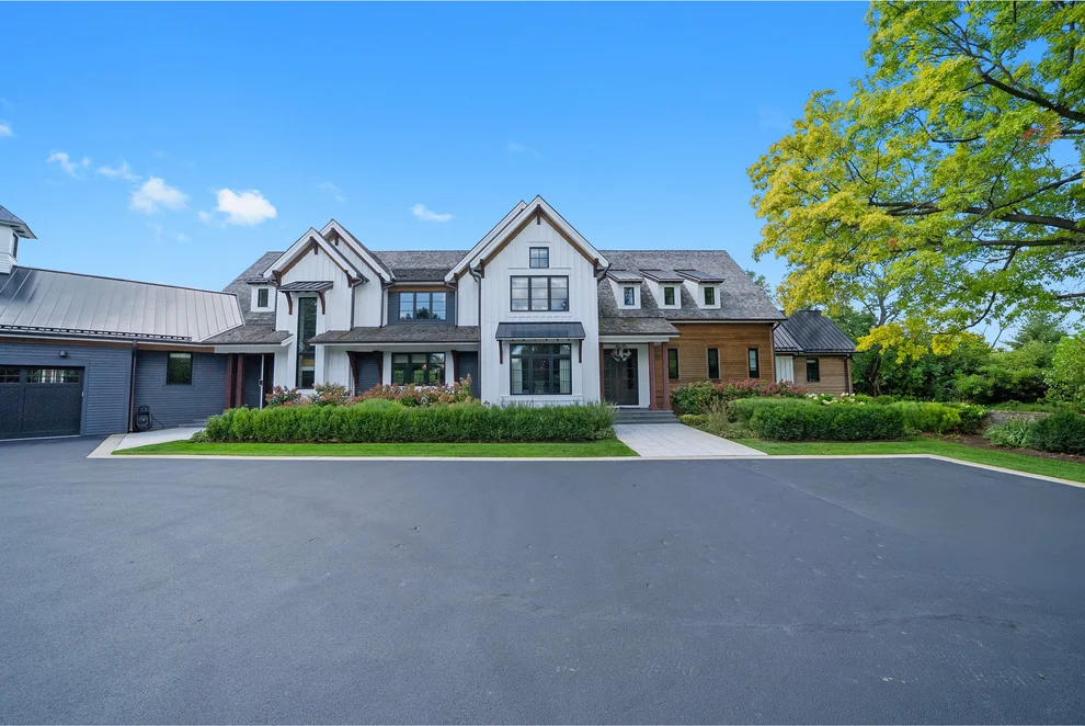 Unit for sale at 201 Oakdene Drive, Barrington Hills, IL 60010